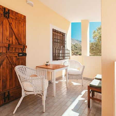 Villa Bella Salmagi - Surya Sardinia Holidays & Yoga Capitana Eksteriør billede