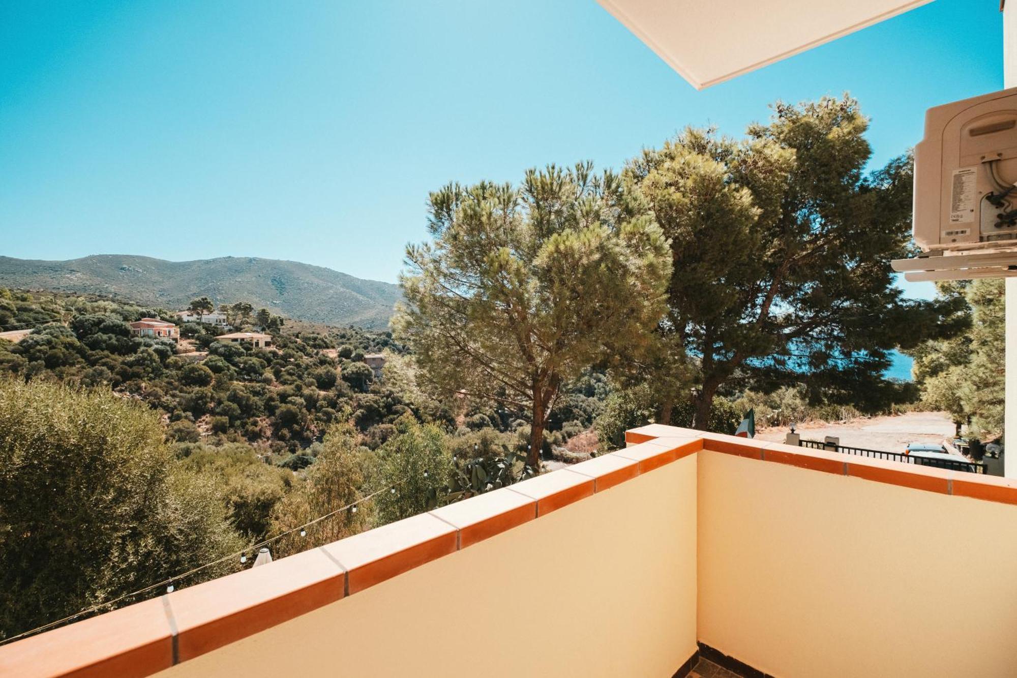 Villa Bella Salmagi - Surya Sardinia Holidays & Yoga Capitana Eksteriør billede